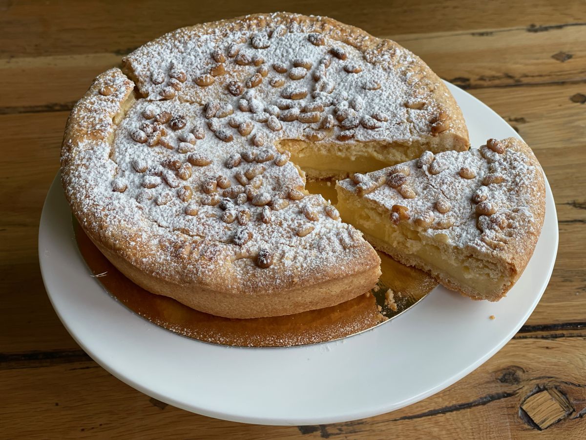 Torta della nonna (Banketbakkercréme taart)